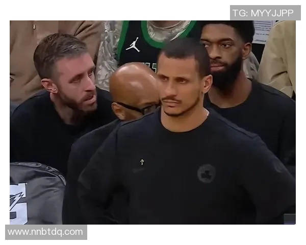 凯尔特人争议行为引爆球迷热议 球场内外反响强烈